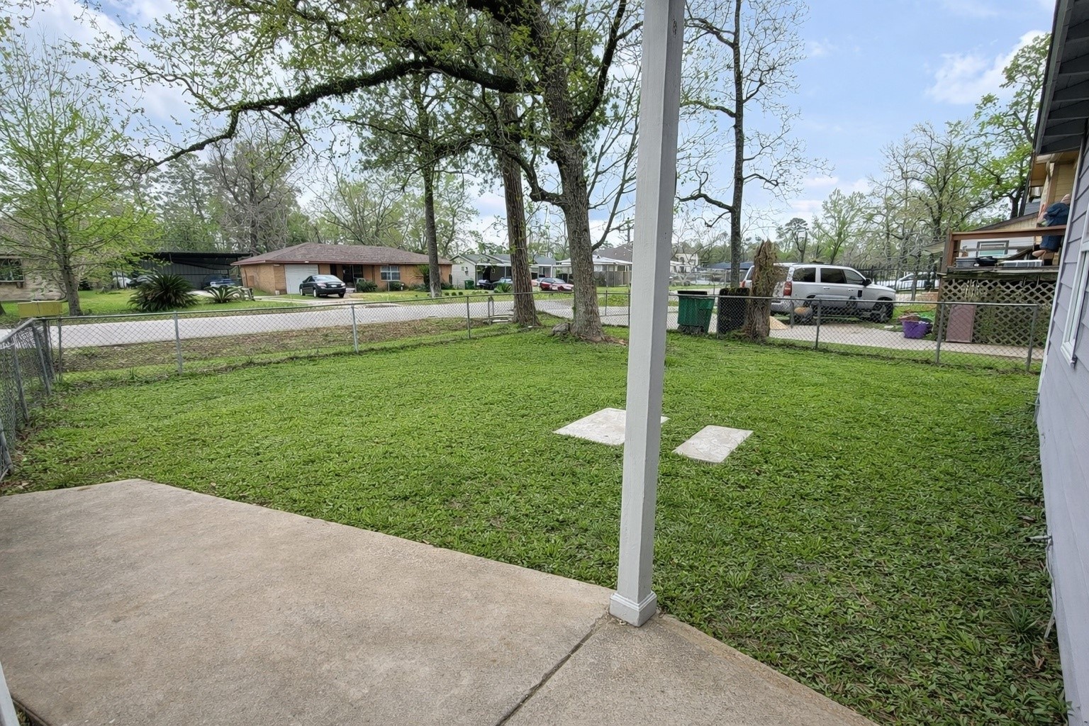 10341 Caxton Street Houston, TX 77016 - Photo 4 of 17 Front yard with plenty of outdoor space.