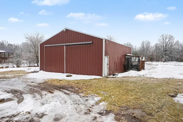 $340,000 | 7353 South 88th Avenue, Rothbury, MI 49452