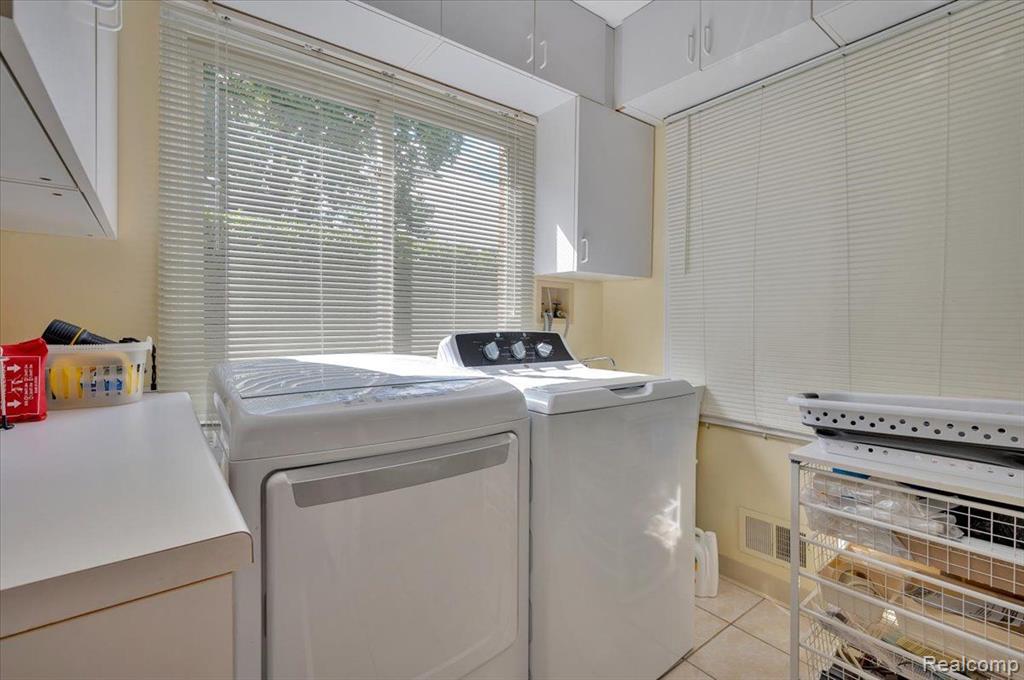 20779 Marter Road Grosse Pointe Woods, MI 48236 - Photo 23 of 39