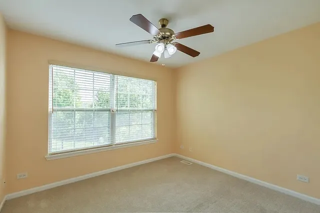 $2,850 | 1953 Fountain Grass Circle, Bartlett, IL 60103