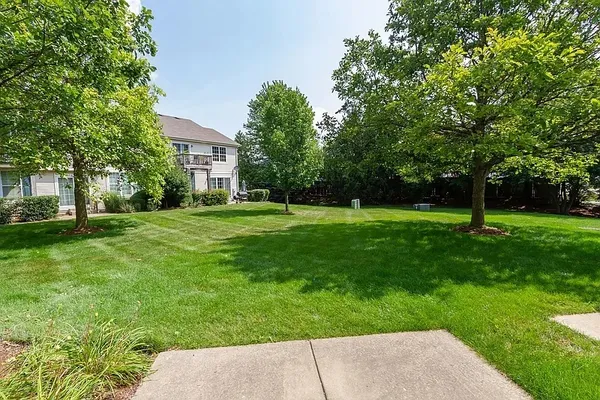 $2,800 | 1953 Fountain Grass Circle, Bartlett, IL 60103