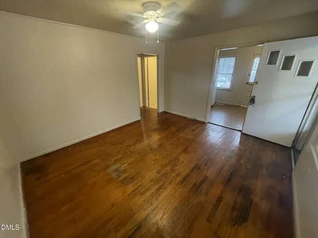 $950 | 429 Rose Lane, Raleigh, NC 27610