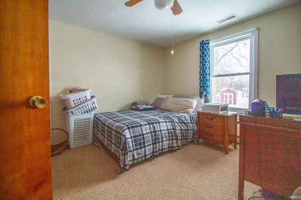 $155,000 | 225 Angling Road, Farmland, IN 47340