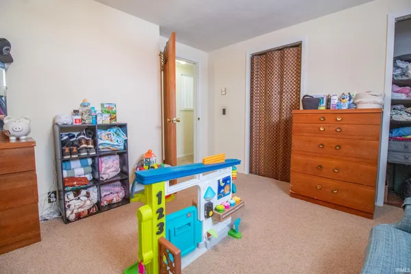 $155,000 | 225 Angling Road, Farmland, IN 47340