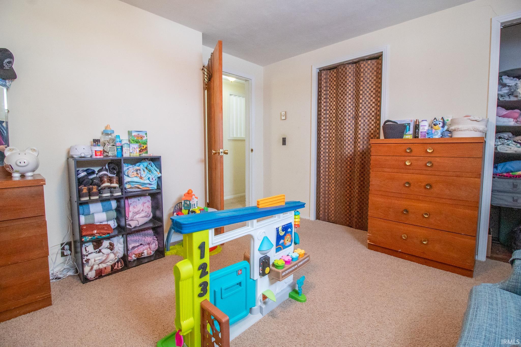 225 Angling Road Farmland, IN 47340 - Photo 19 of 25