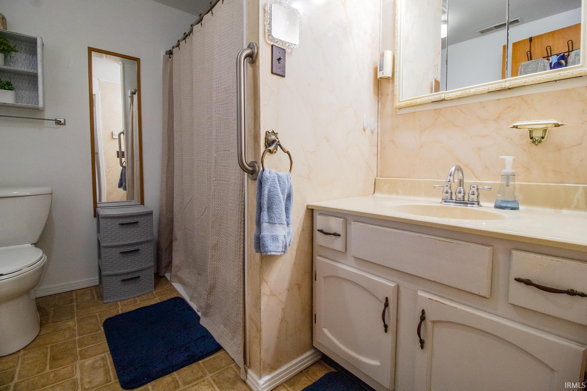 225 Angling Road Farmland, IN 47340 - Photo 21 of 25