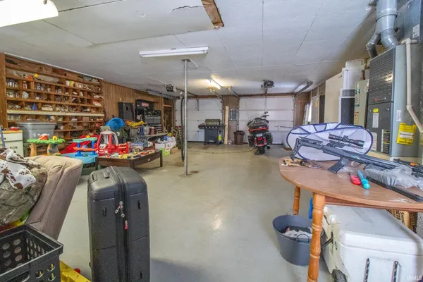 $155,000 | 225 Angling Road, Farmland, IN 47340