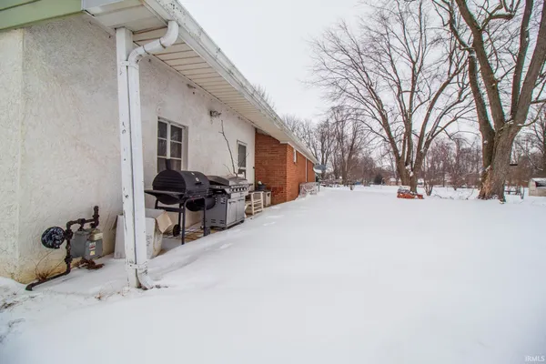 $155,000 | 225 Angling Road, Farmland, IN 47340