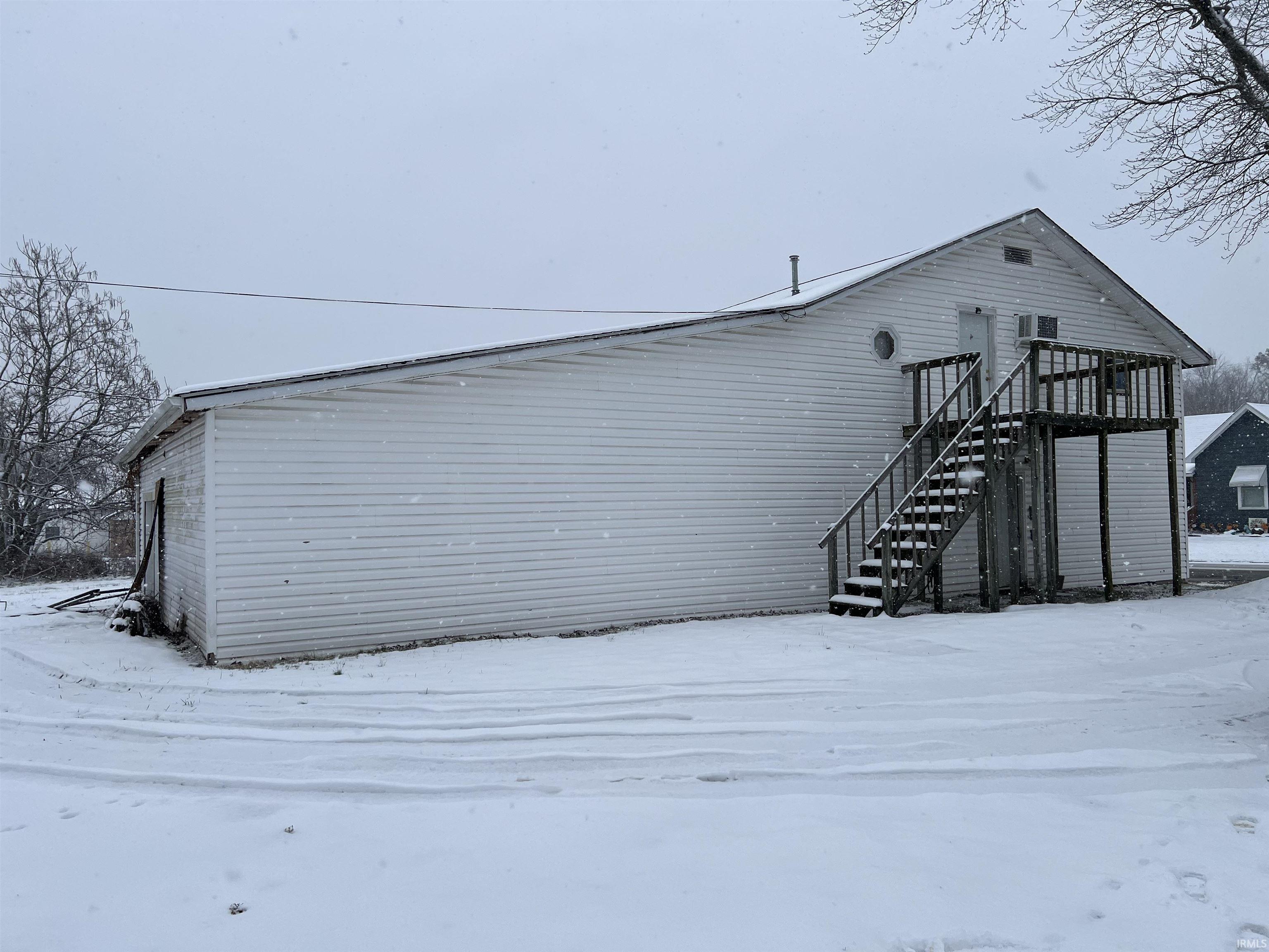 810 East Main Street Jasonville, IN 47438 - Photo 3 of 20