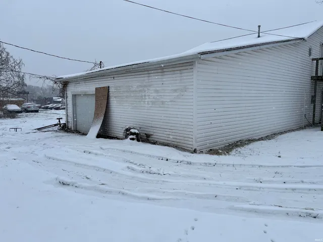 $110,000 | 810 East Main Street, Jasonville, IN 47438