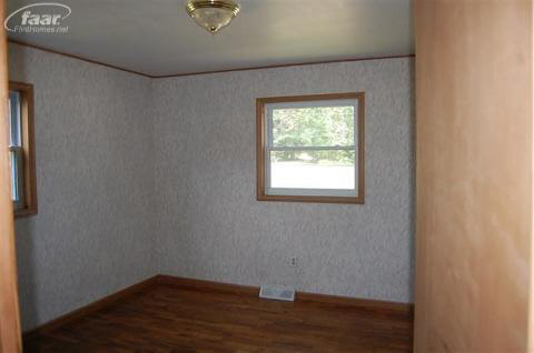 8321 North Clio Road Mount Morris, MI 48458 - Photo 7 of 10 20125934-6.JPG