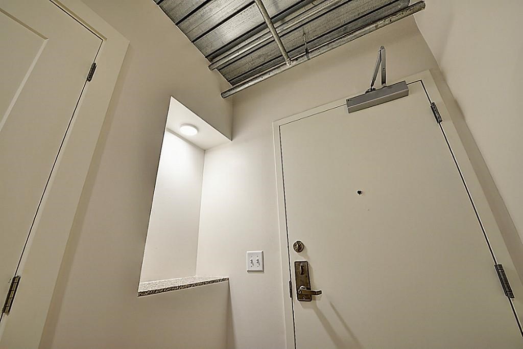 3550 Main Street, Unit 4416 Houston, TX 77002 - Photo 9 of 45 a view of small space