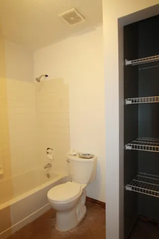 $1,595 | 2160 Ridge Drive, Unit 21, St. Louis Park, MN 55416