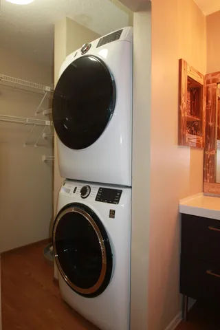 $1,595 | 2160 Ridge Drive, Unit 21, St. Louis Park, MN 55416