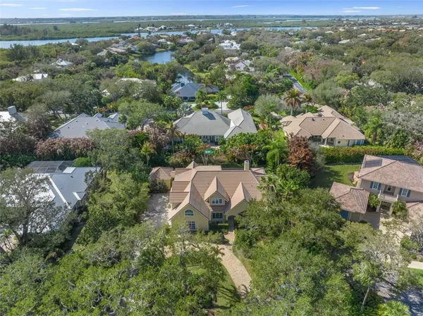 $1,995,000 | 681 North Tomahawk Trail, Vero Beach, FL 32963