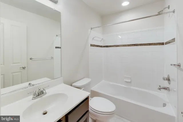 $3,500 | 13220 Tivoli Lake Boulevard, Silver Spring, MD 20906