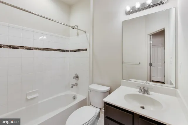 $3,500 | 13220 Tivoli Lake Boulevard, Silver Spring, MD 20906