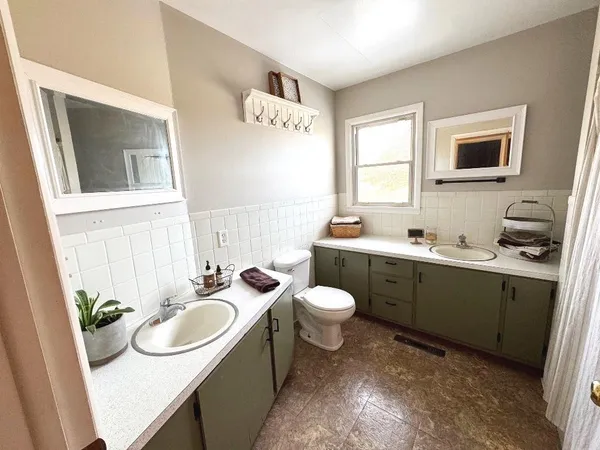 $294,000 | 17629 Key Avenue, Pattonsburg, MO 64670