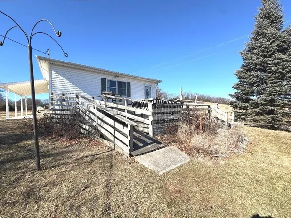 $294,000 | 17629 Key Avenue, Pattonsburg, MO 64670