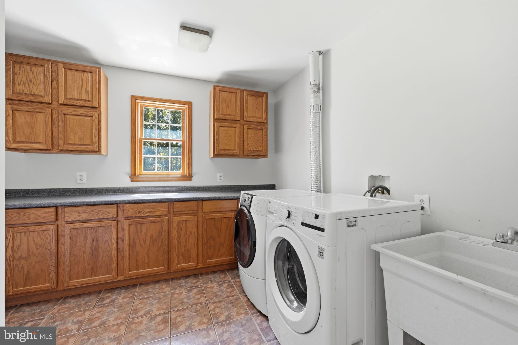 3459 Enduro Run Road Midland, VA 22728 - Photo 12 of 80 Laundry Room