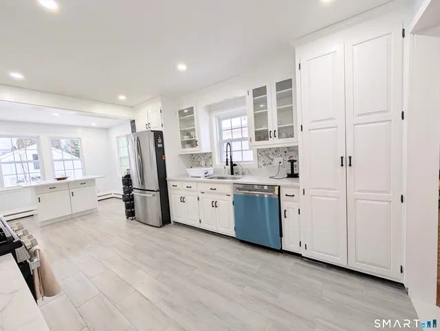 $499,000 | 170 Edgewood Street, Stratford, CT 06615