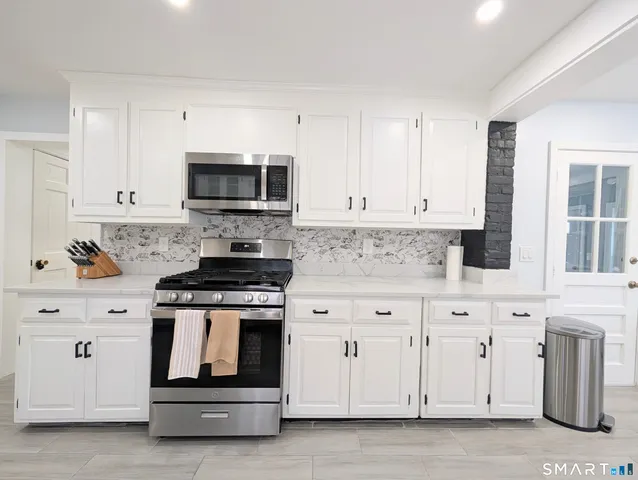 $499,000 | 170 Edgewood Street, Stratford, CT 06615