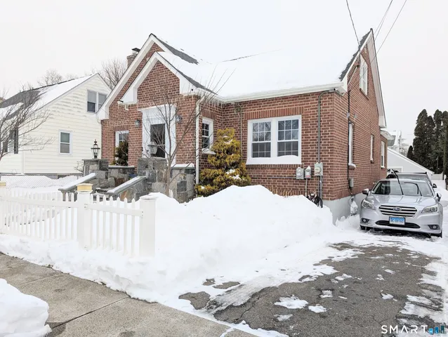 $499,000 | 170 Edgewood Street, Stratford, CT 06615