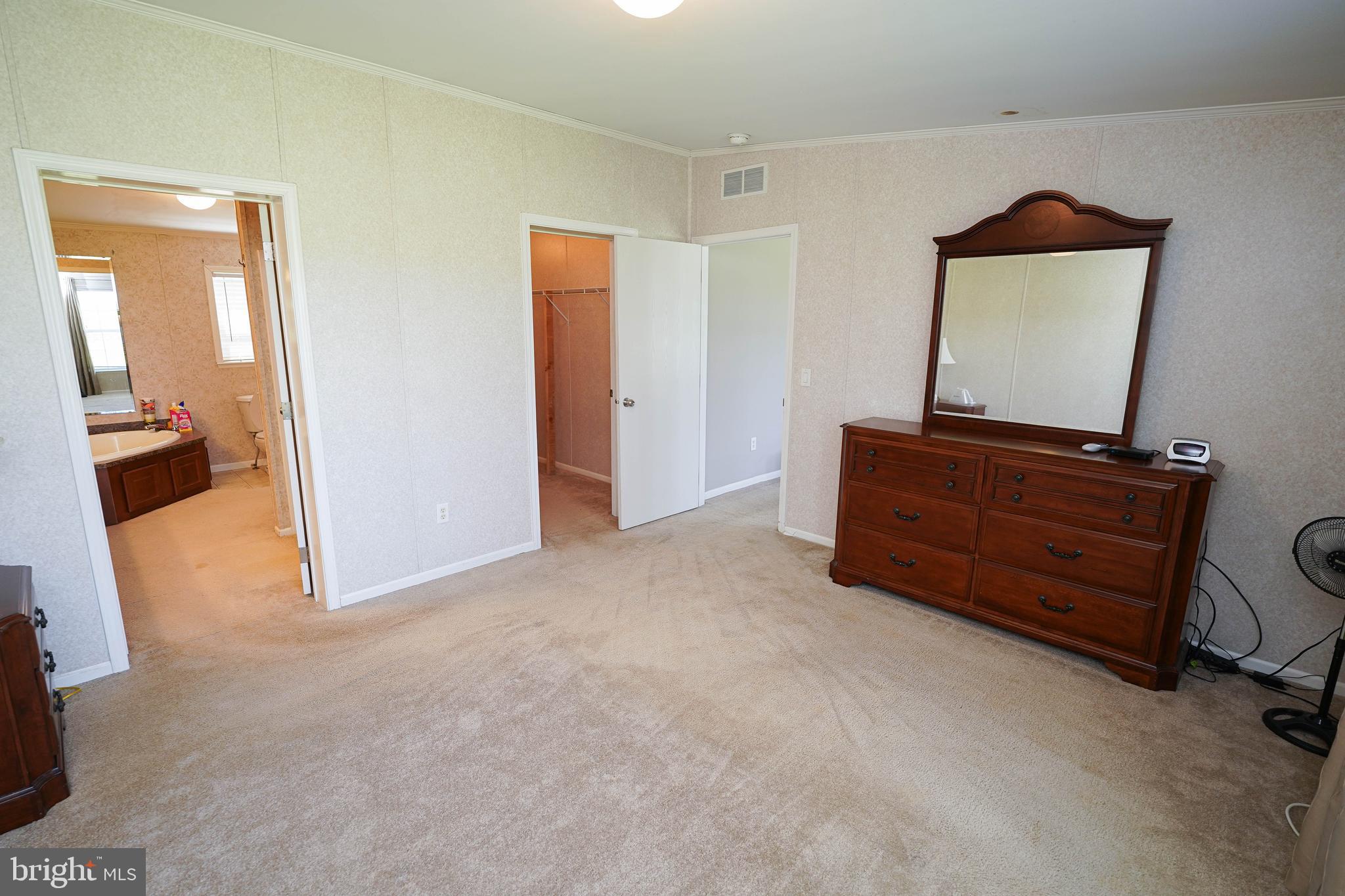 5846 Puckum Road Rhodesdale, MD 21659 - Photo 19 of 32 a view of room with front door