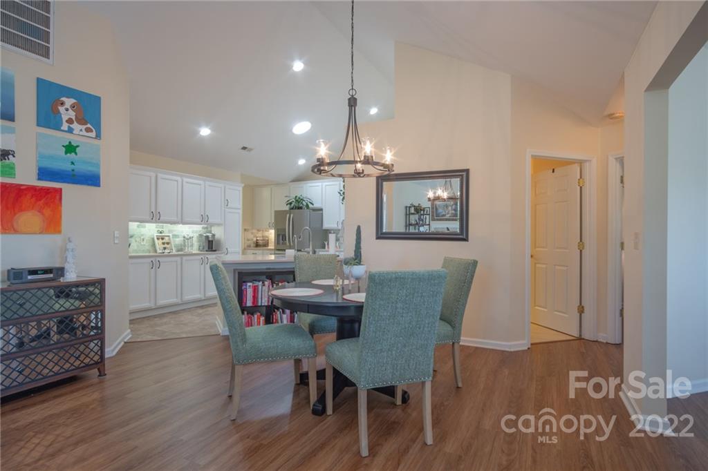 850 Ledgestone Court Tega Cay, SC 29708 - Photo 15 of 33 Gallery Image 15