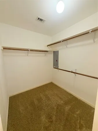 $2,800 | 611 Rolling Green Drive, Lakeway, TX 78734