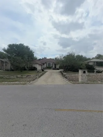 $2,800 | 611 Rolling Green Drive, Lakeway, TX 78734