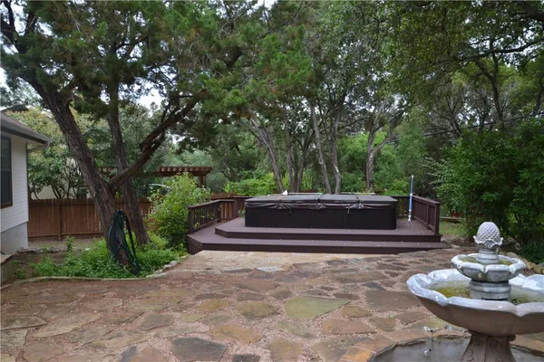 $2,800 | 611 Rolling Green Drive, Lakeway, TX 78734