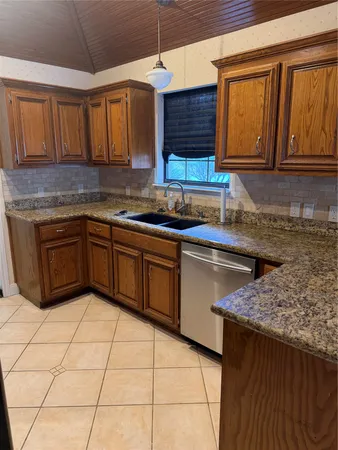 $2,800 | 611 Rolling Green Drive, Lakeway, TX 78734