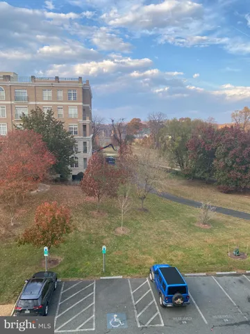 $2,500 | 820 Belmont Bay Drive, Unit 301, Woodbridge, VA 22191