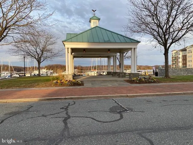 $2,500 | 820 Belmont Bay Drive, Unit 301, Woodbridge, VA 22191