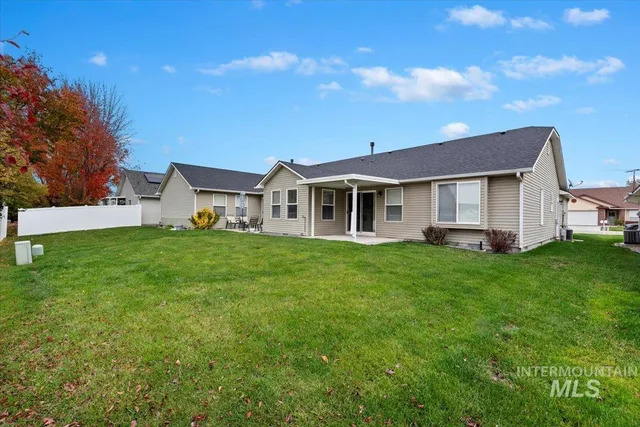 $362,500 | 1875 North Buena Vista Avenue, Meridian, ID 83646