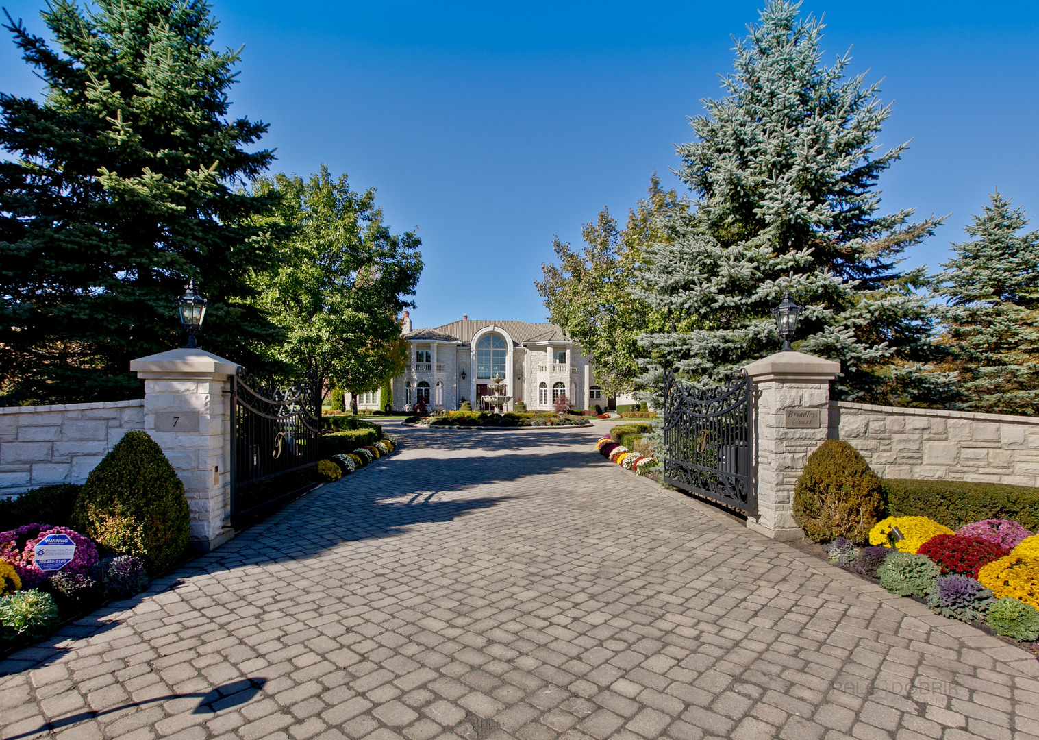 7 Broadley's Court Bannockburn, IL 60015 - Photo 2 of 45