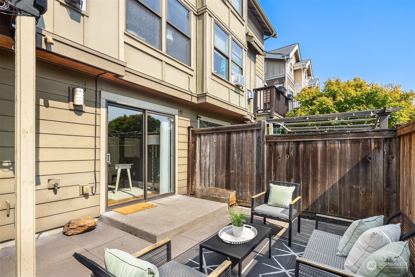 1144 North 93rd Street, Unit A Seattle, WA 98103 - Photo 21 of 22 Gallery Image 21