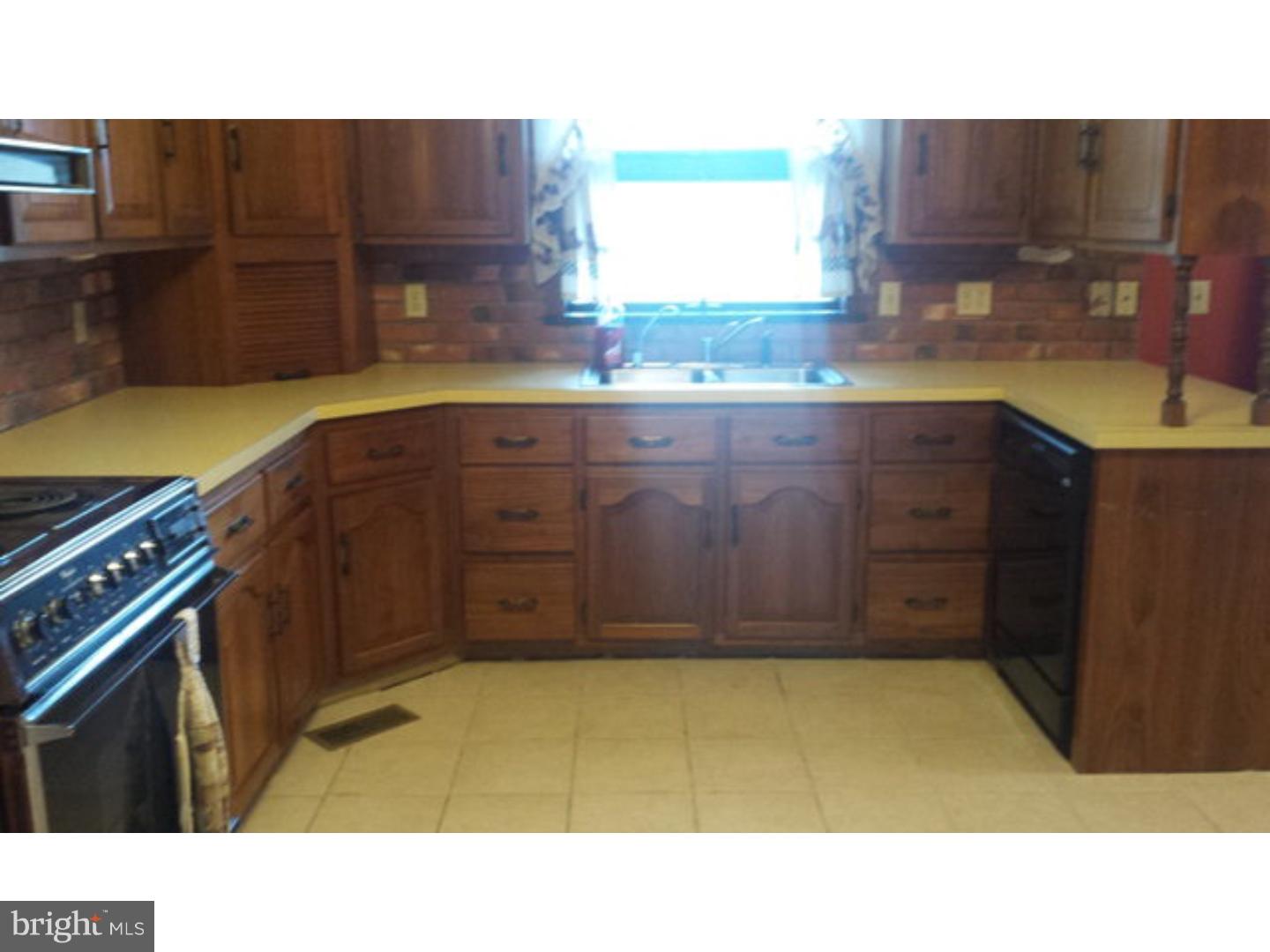 278 North Good Spring Road Hegins, PA 17938 - Photo 16 of 25 Kitchen