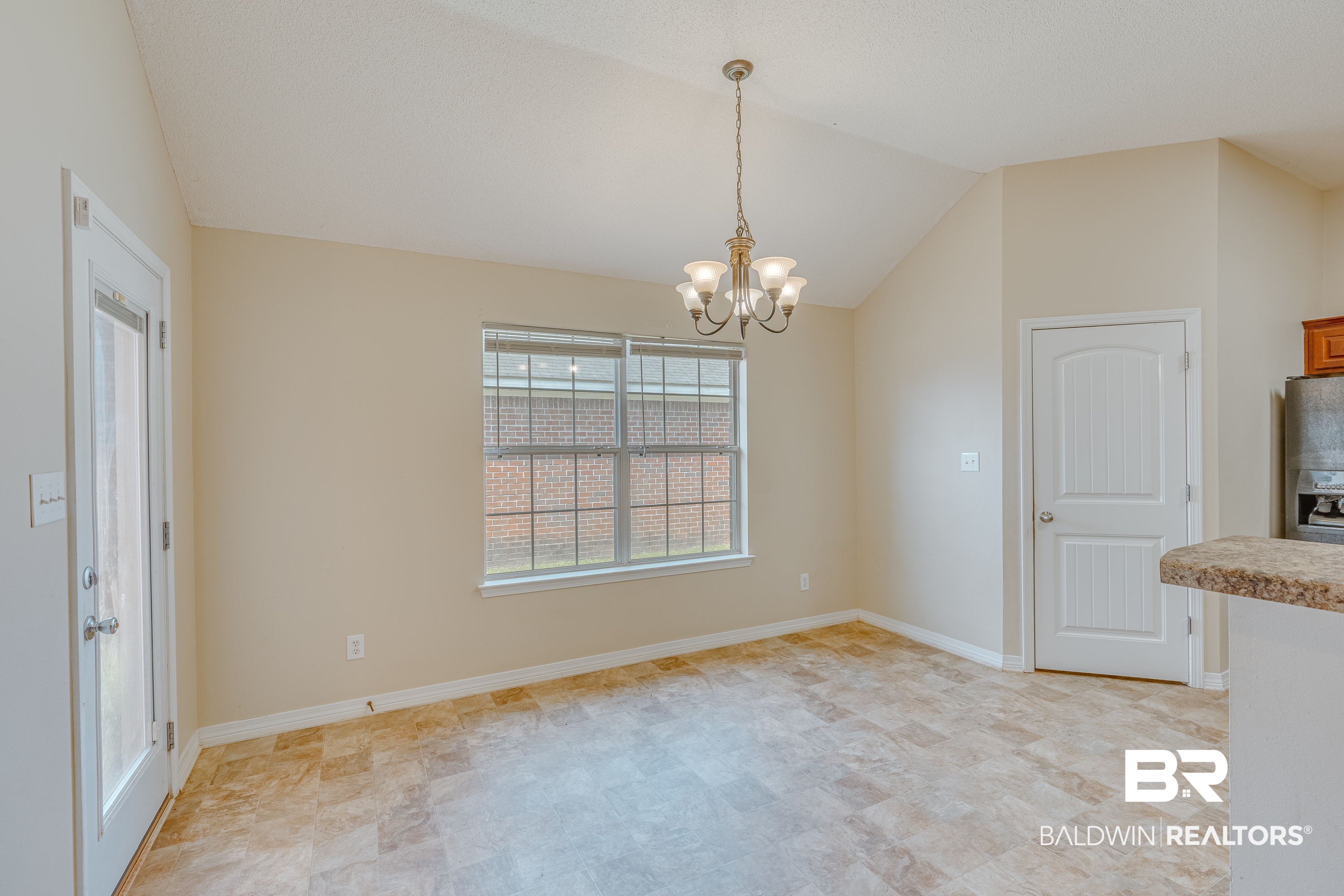 8825 Spring Grove North Mobile, AL 36695 - Photo 7 of 31 Gallery Image 7