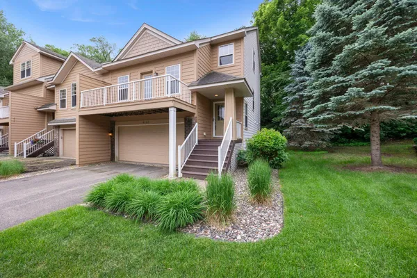 $374,500 | 4022 Cedar Grove Lane, Eagan, MN 55122