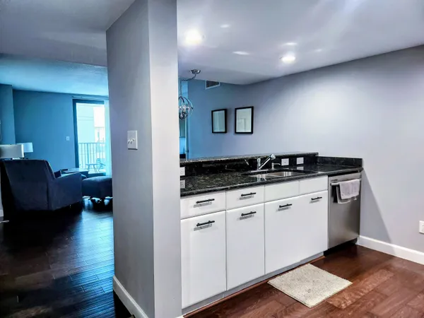 $299,000 | 300 South Duval Street, Unit 812, Tallahassee, FL 32301
