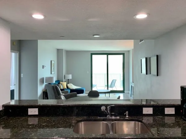 $299,000 | 300 South Duval Street, Unit 812, Tallahassee, FL 32301