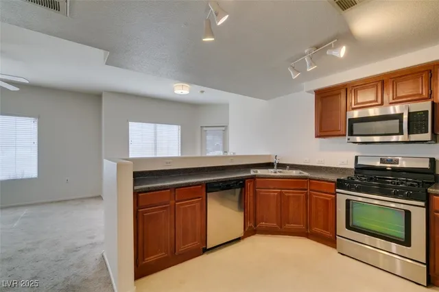 $1,400 | 10245 South Maryland Parkway, Unit 133, Las Vegas, NV 89183