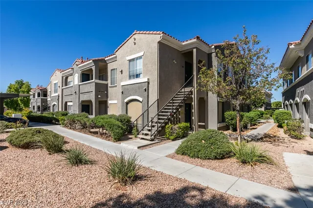 $1,400 | 10245 South Maryland Parkway, Unit 133, Las Vegas, NV 89183