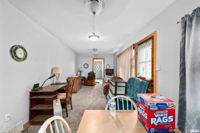 $88,000 | 242 South State Avenue, Hampton, IL 61256