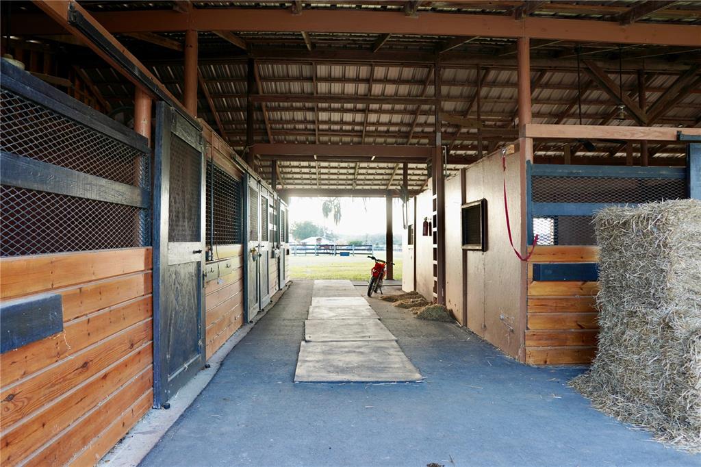 12895 Northwest Gainesville Road Reddick, FL 32686 - Photo 28 of 51 a view of entryway