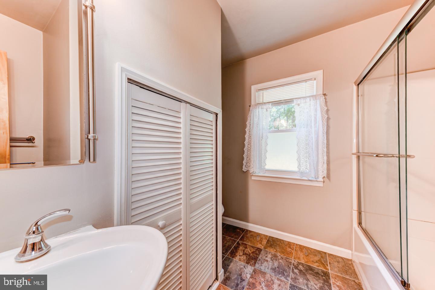 849 Sandy Run Road Yardley, PA 19067 - Photo 12 of 23 Gallery Image 12