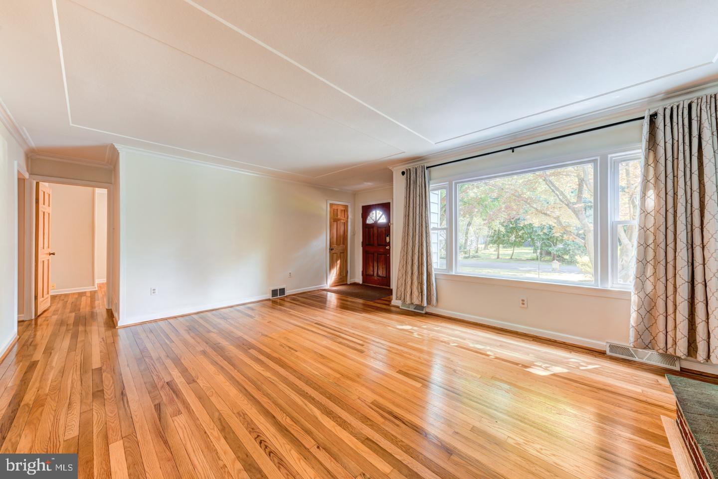 849 Sandy Run Road Yardley, PA 19067 - Photo 4 of 23 Gallery Image 4