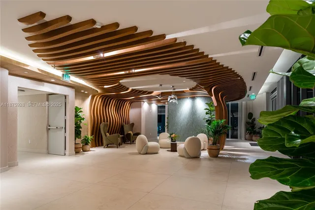 $9,000 | 700 Northeast 24th Street, Unit 4602S, Miami, FL 33137